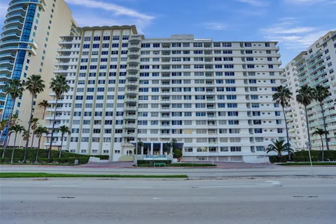 5005 Collins Ave # 725, Miami Beach FL 33140