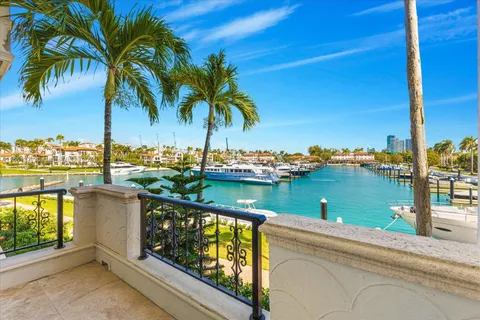 2523 Fisher Island # 6203, Miami Beach FL 33109