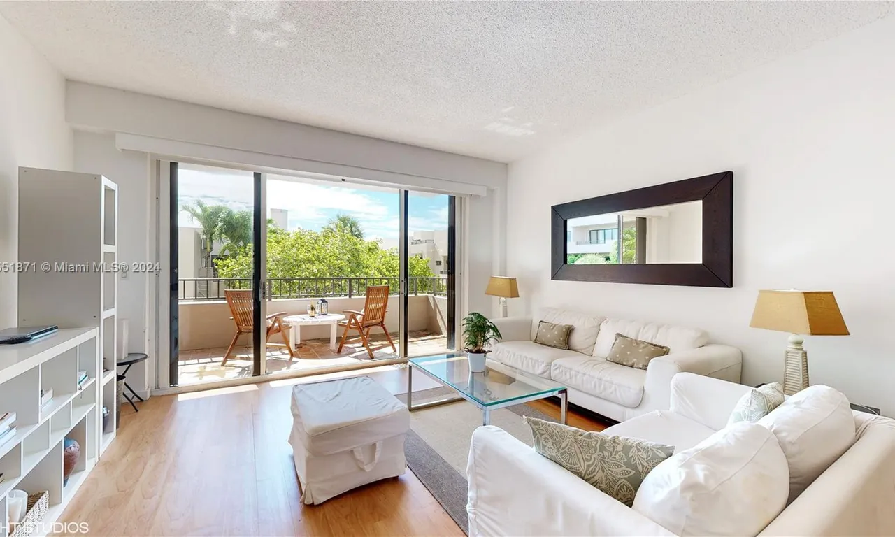 201 Crandon Blvd # 209, Key Biscayne FL 33149