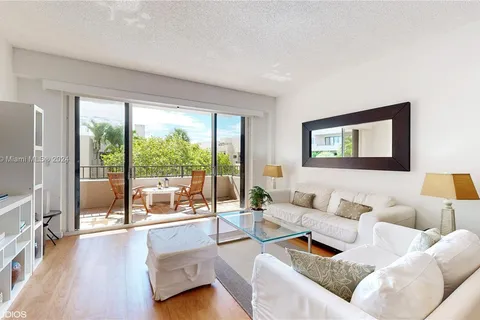 201 Crandon Blvd # 209, Key Biscayne FL 33149