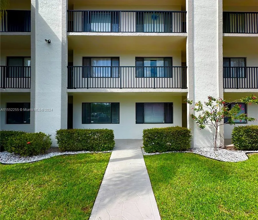 10818 W Clairmont Cir # 102, Tamarac FL 33321