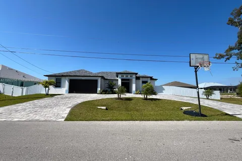 138 SW 35th Ave, Other City - In The State Of Florida FL 33991