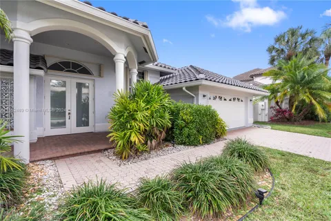 10575 E Key Dr, Boca Raton FL 33498