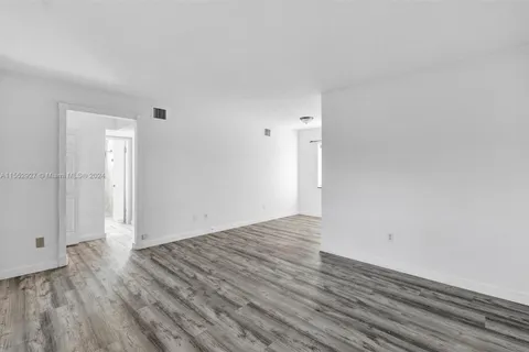 8420 Byron Ave # 14, Miami Beach FL 33141