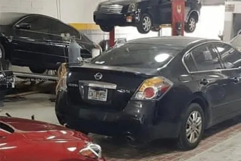 W Auto Body Shop for sale, Hialeah FL 33010