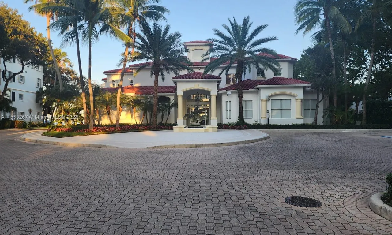 3135 NE 184th St # 2204, Aventura FL 33160