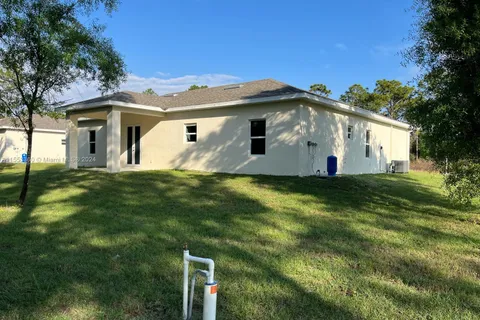 1024 E Bagget St, Lehigh Acres FL 33974