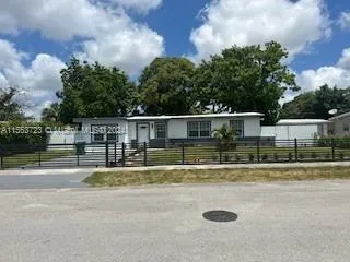 3561 NW 3rd St, Lauderhill FL 33311