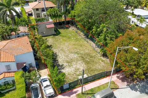 5838 Alton Rd, Miami Beach FL 33140