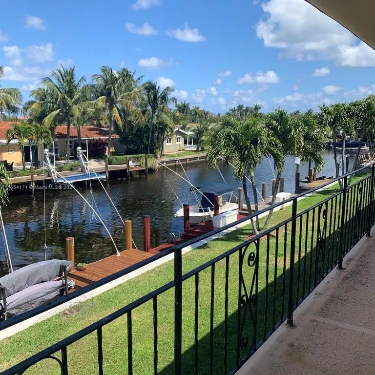 301 E Mcnab Rd # 208, Pompano Beach FL 33060