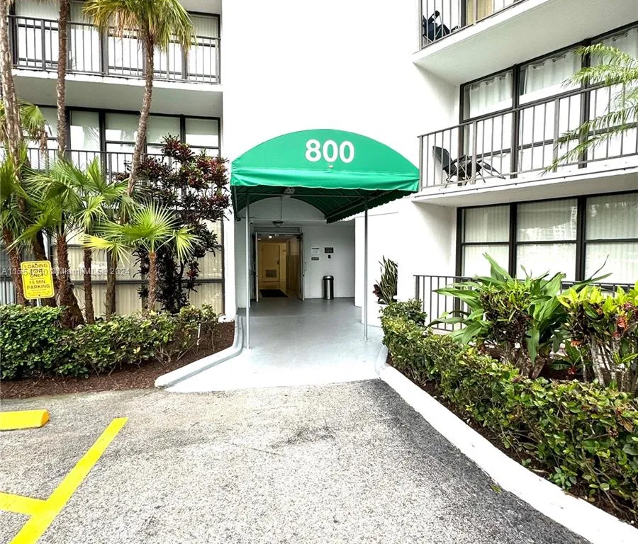 800 Parkview Dr # 502, Hallandale Beach FL 33009