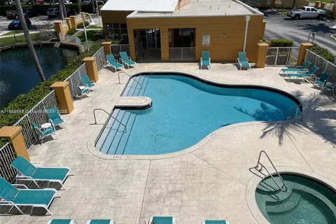 1450 SE 3rd Ave # 209, Dania Beach FL 33004