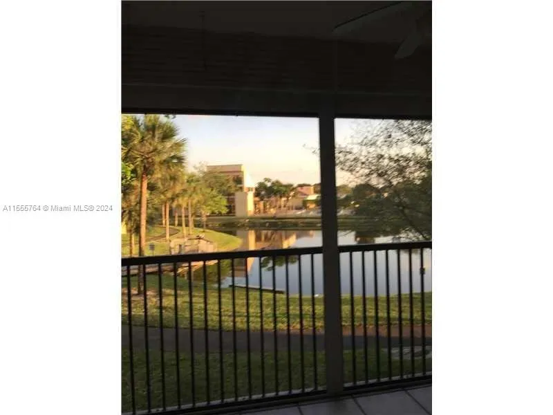 8592 W Sunrise Blvd # 214, Plantation FL 33322