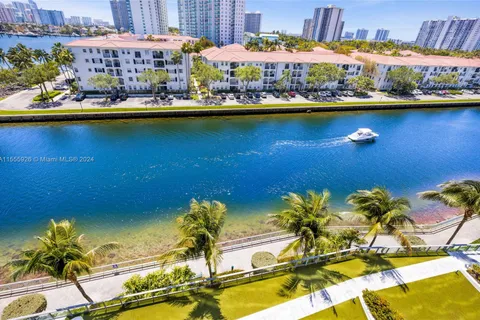 3250 NE 188th Street # 608, Aventura FL 33180