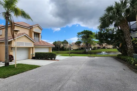 23156 Fountain Vw # D, Boca Raton FL 33433