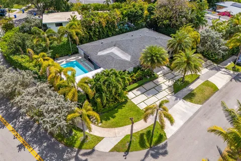 2030 NE 186th Dr, North Miami Beach FL 33179