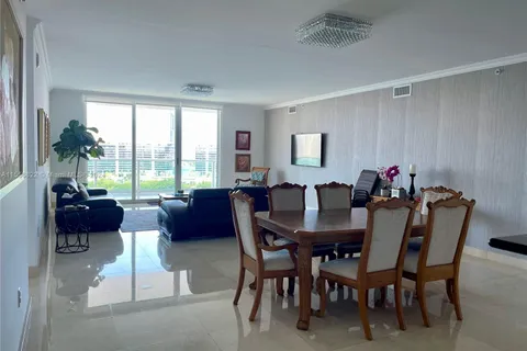 3301 NE 183 ST # 1705, Aventura FL 33160