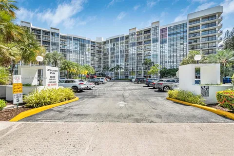 1000 Parkview Dr # 120, Hallandale Beach FL 33009