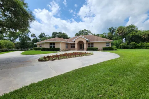 2526 SW 21ST CT., Okeechobee FL 34974