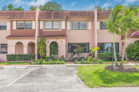 29 Matador Ln # 20, Davie FL 33324