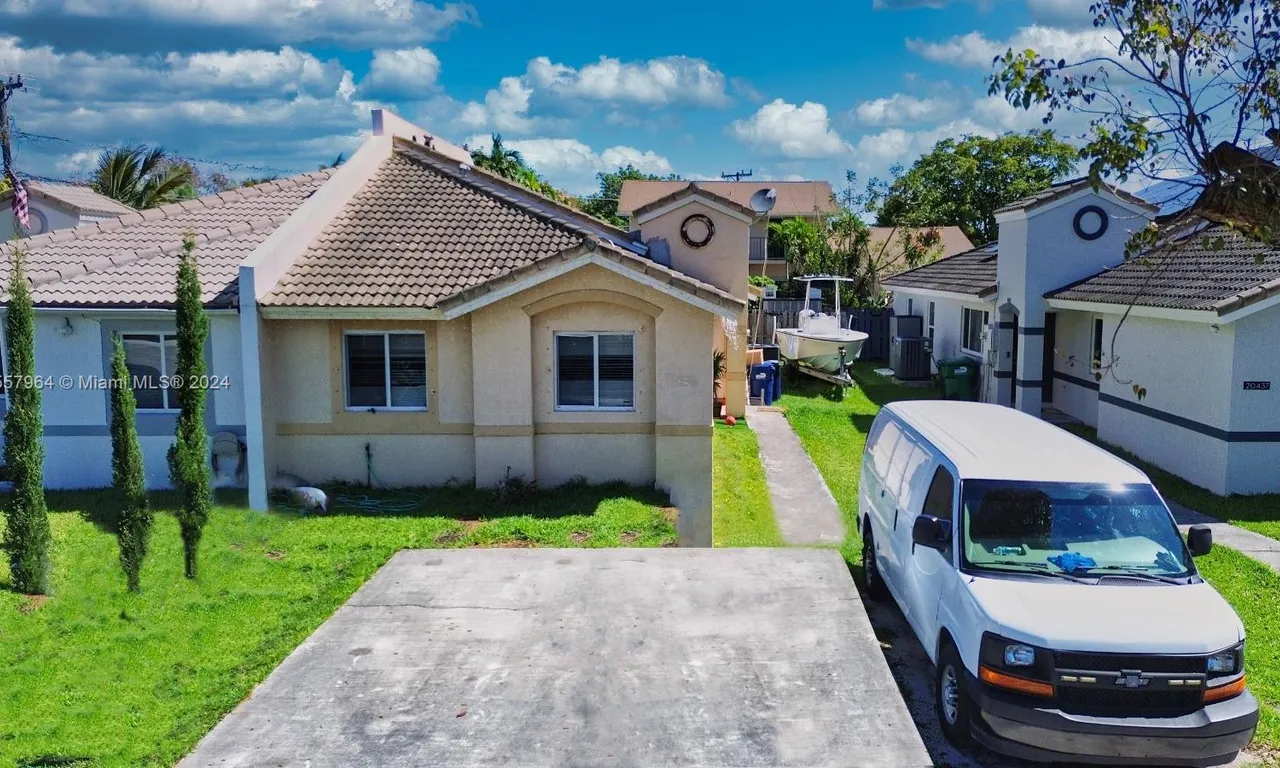 20431 SW 93rd Ave, Cutler Bay FL 33189