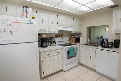 106 Royal Park Dr # 3D, Oakland Park FL 33309