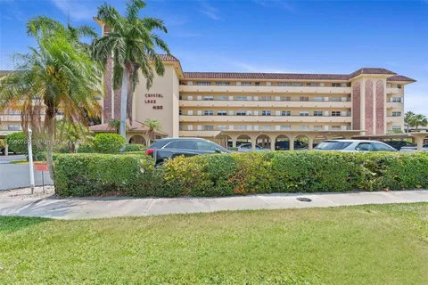 4100 Crystal Lake Dr # 109, Deerfield Beach FL 33064