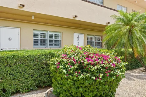 4100 Crystal Lake Dr # 109, Deerfield Beach FL 33064