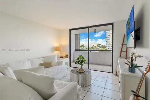 1775 Washington Ave # 5D, Miami Beach FL 33139