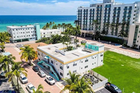 326 Wilson St # 205, Hollywood FL 33019