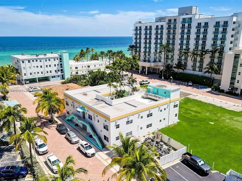 326 Wilson St # 201, Hollywood FL 33019