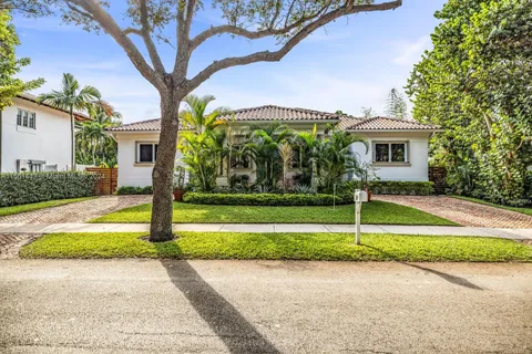 340 Woodcrest Rd, Key Biscayne FL 33149