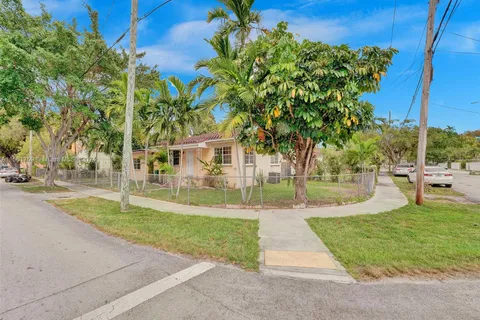 1121 SW 36th Ave, Miami FL 33135