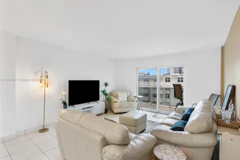 1801 S Ocean Dr # 606, Hollywood FL 33019