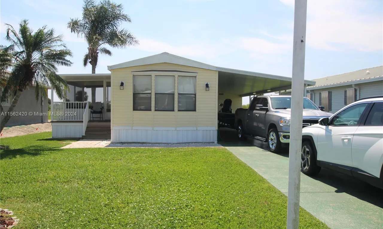 1326 SW 44th Blvd #15, Okeechobee FL 34974