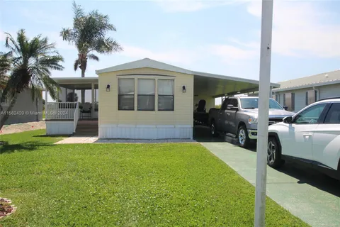 1326 SW 44th Blvd #15, Okeechobee FL 34974