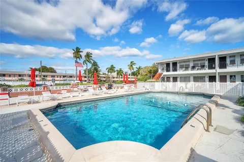 1100 Atlantic Shores Blvd # 405, Hallandale Beach FL 33009
