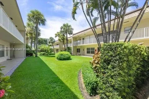 640 Snug Harbor # F1, Boynton Beach FL 33435