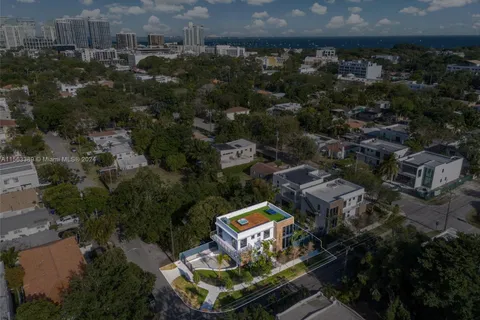 3251 Elizabeth St, Miami FL 33133