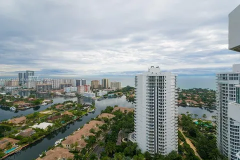 21205 Yacht Club Dr # 3209, Aventura FL 33180