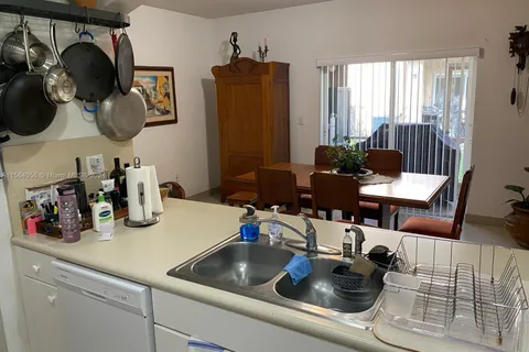 5755 NW 115 CT # 110, Doral FL 33178