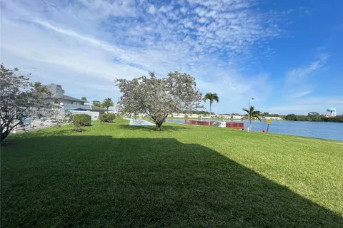 2200 Park Ln # 109, Hollywood FL 33021