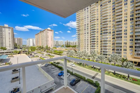 230 174th St # 612, Sunny Isles Beach FL 33160