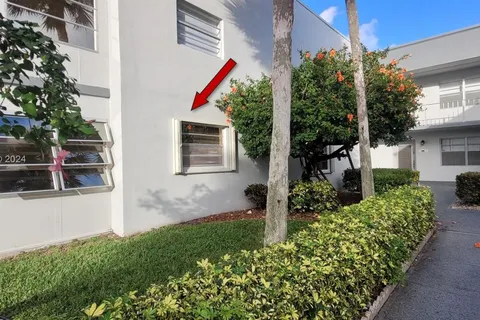 688 Burgundy O, Delray Beach FL 33484