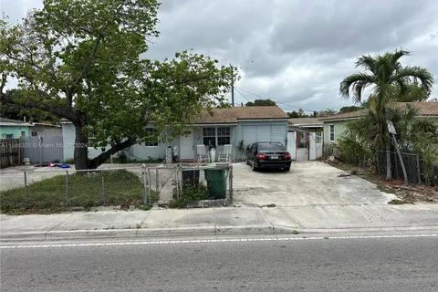 9030 NW 32nd Ave, Miami FL 33147