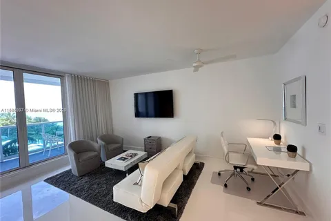 2301 Collins Ave # 611, Miami Beach FL 33139