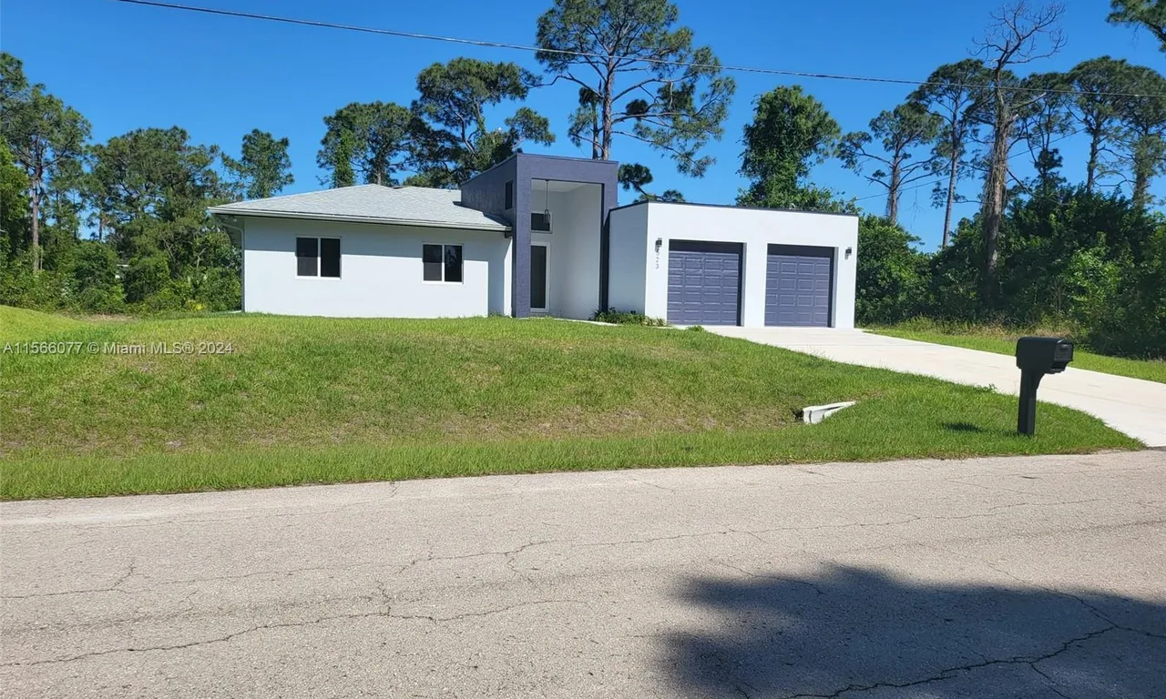 523 Frank Jewett Ave, Other City - In The State Of Florida FL 33974