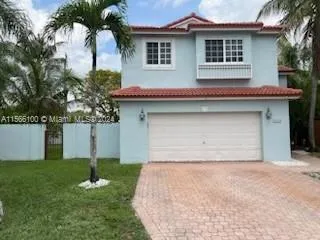 10639 NW 7th St, Pembroke Pines FL 33026