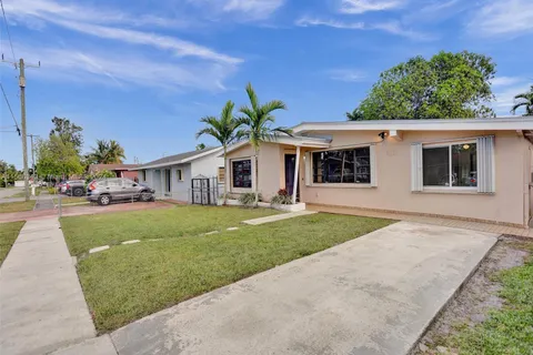 410 NE 171st Ter, North Miami Beach FL 33162