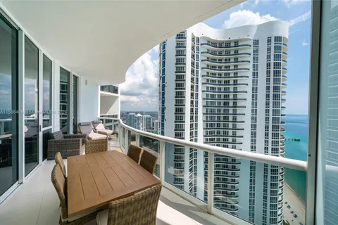 15901 Collins Ave # 3403, Sunny Isles Beach FL 33160